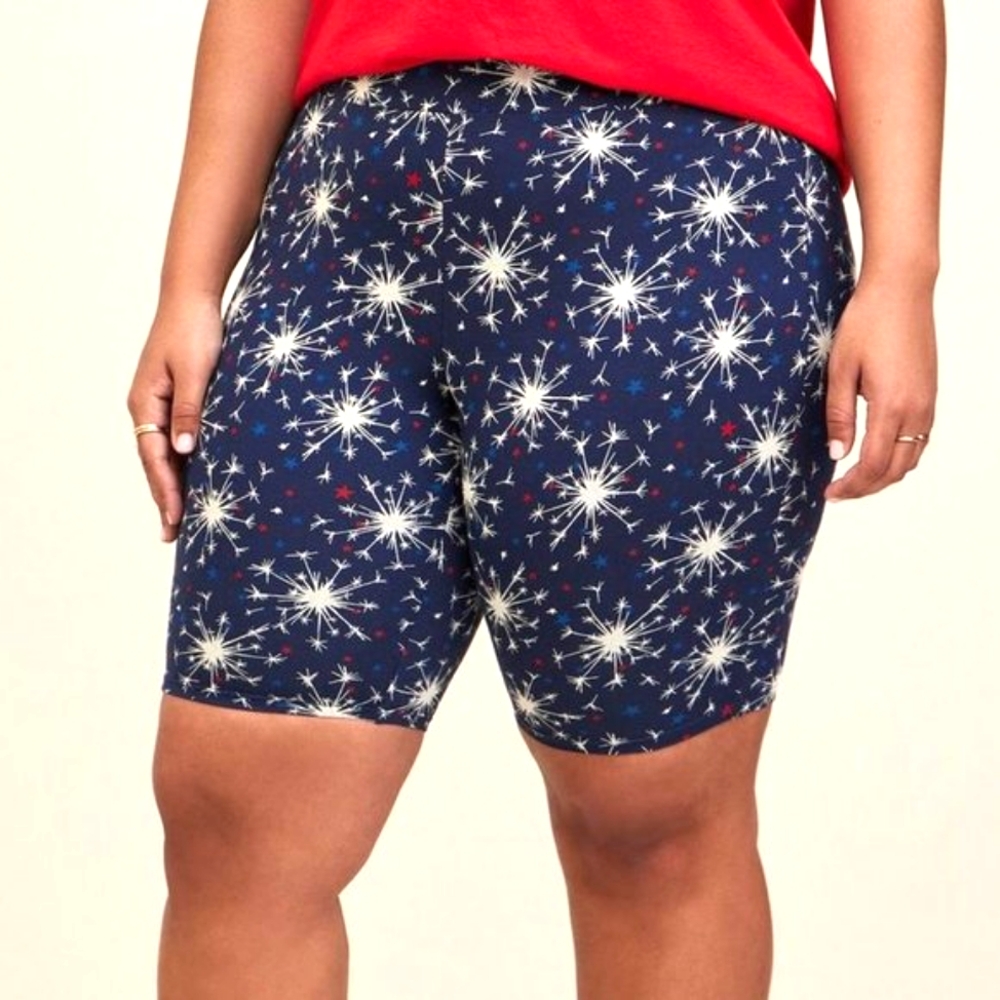 ❤️NWT TORRID 9" BIKE SHORT - 9" BERMUDA FIREWORKS AMERICANA - PLUS SIZE